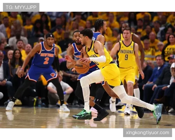 布里奇斯通过挡拆制造错位助攻，提升球队防守转换效率明显