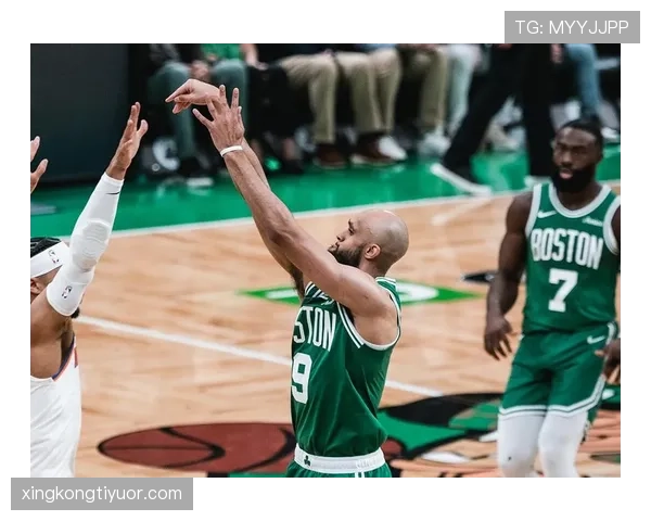 布伦森挡拆制造内线错位，得分效率高于上季