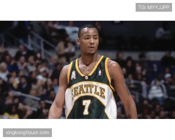 拉沙德·刘易斯内线单打效率提升明显 拉开与同期锋线的得分差距