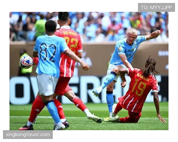 皇马中场断球后防守体系崩溃，表面控场实则失控问题显现